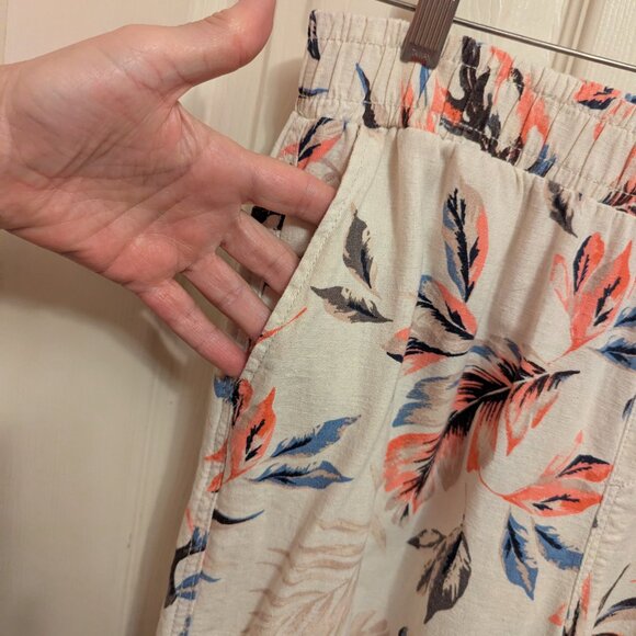 Linen and lovely CLOSET CLOSING - Picture 2 of 4